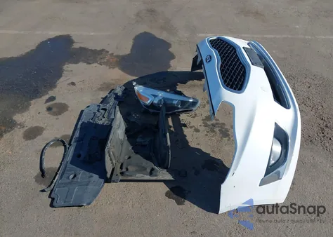 2014 Kia Cadenza Premium z USA, uszkodzony, nr VIN KNALN4D79E5146921